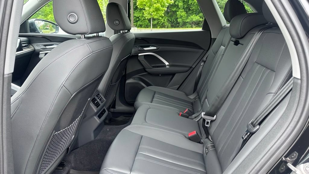 Used 2025 Audi Q5 Premium w/ Convenience Package AWD/4WD image 19