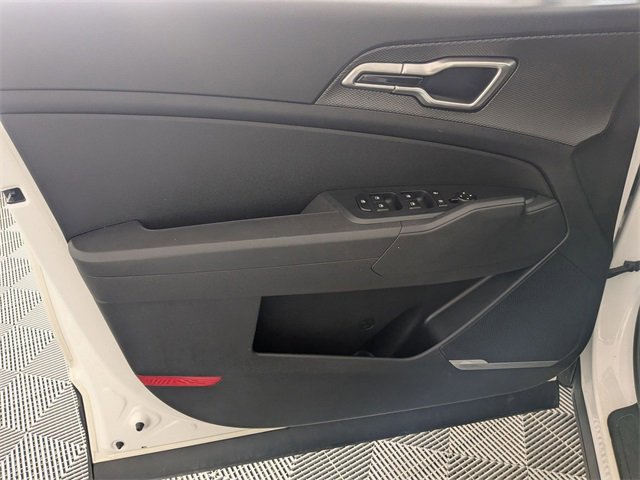 Used 2023 Kia Sportage LX image 10