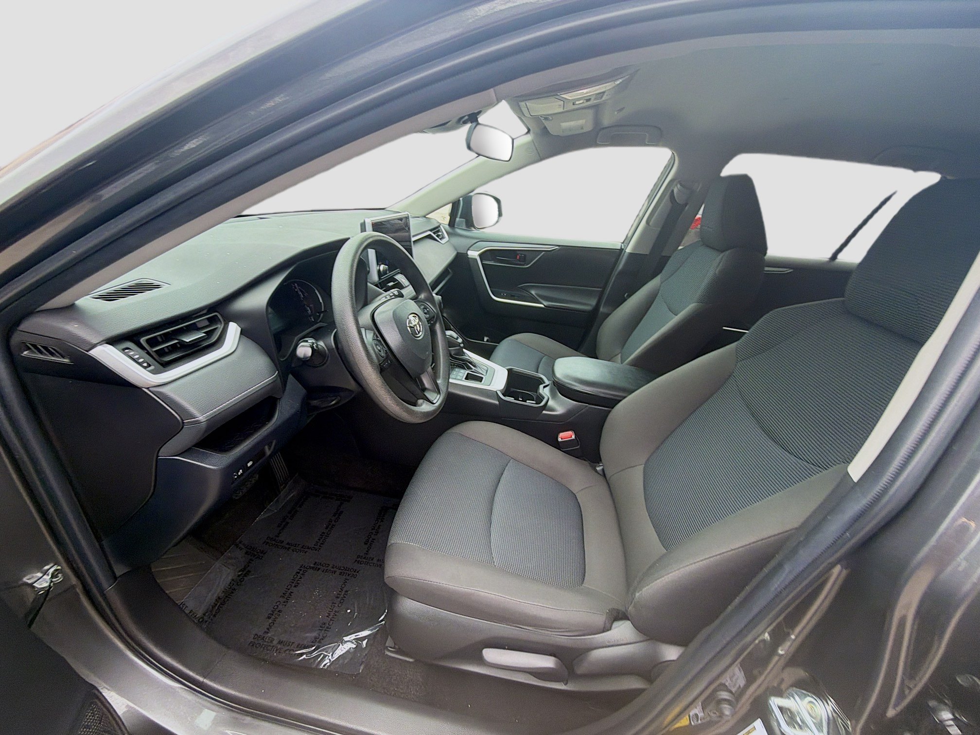 Used 2023 Toyota RAV4 LE AWD/4WD image 19