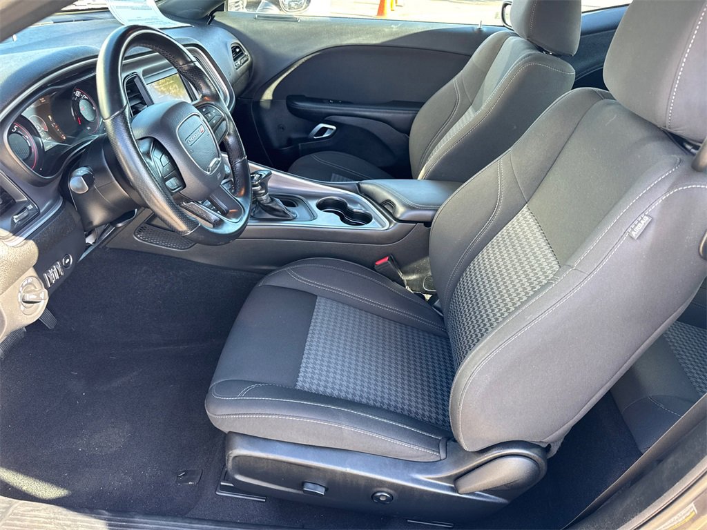 Used 2020 Dodge Challenger SXT w/ Blacktop Package image 20