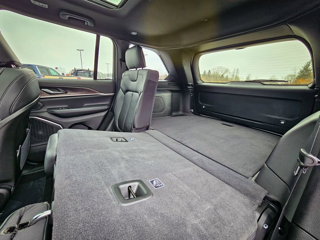 New 2026 Jeep Grand Cherokee Limited image 40