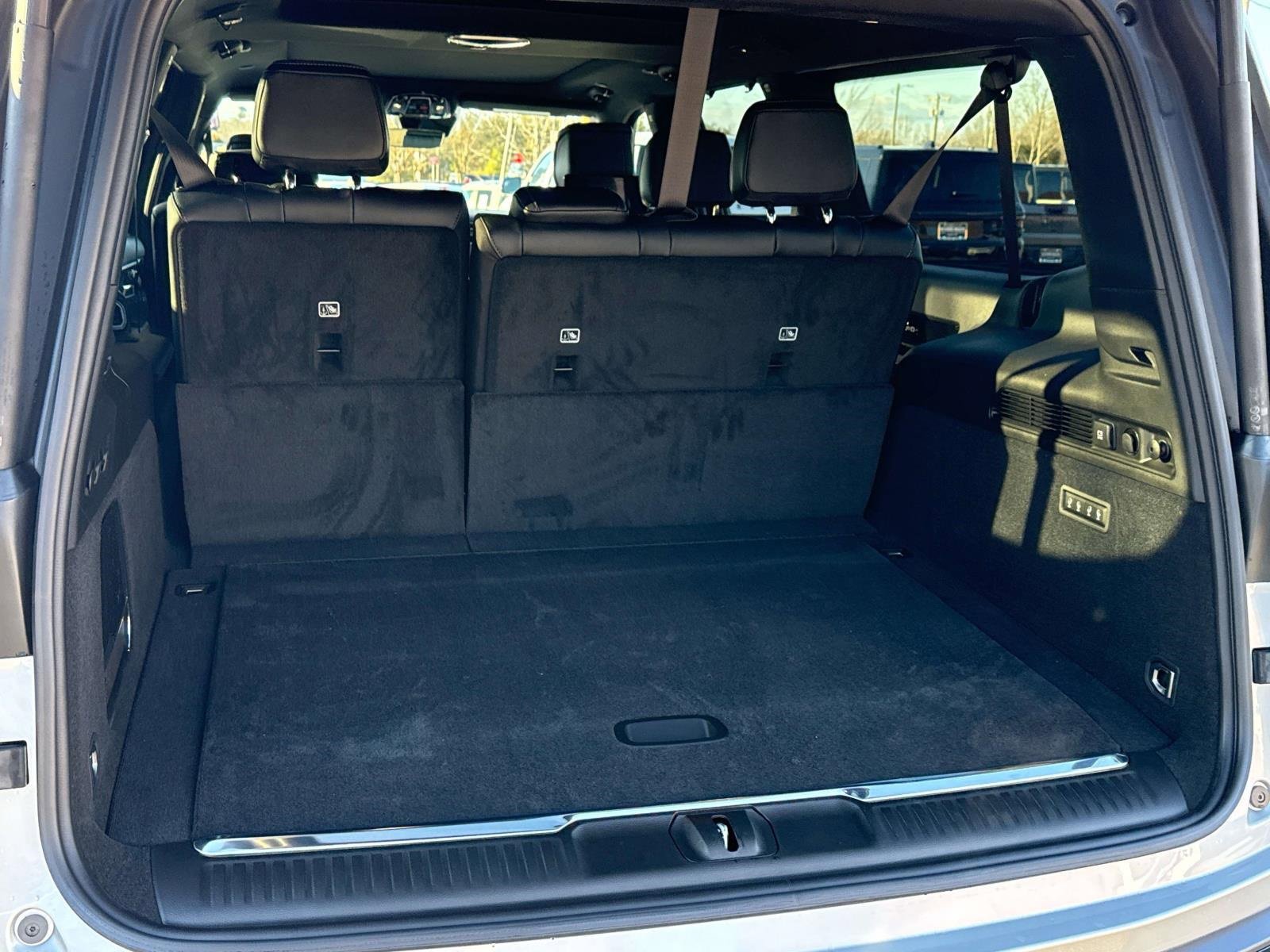 New 2026 Jeep Grand Wagoneer L Summit image 30