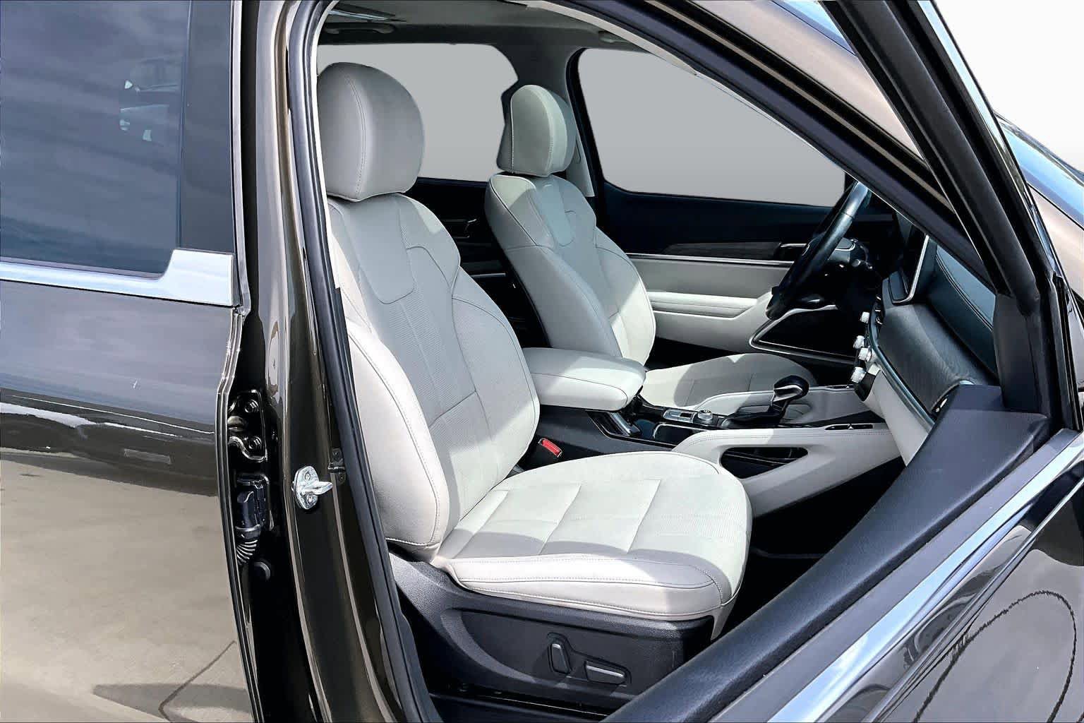 Used 2021 Kia Telluride EX w/ Towing Package FWD image 9