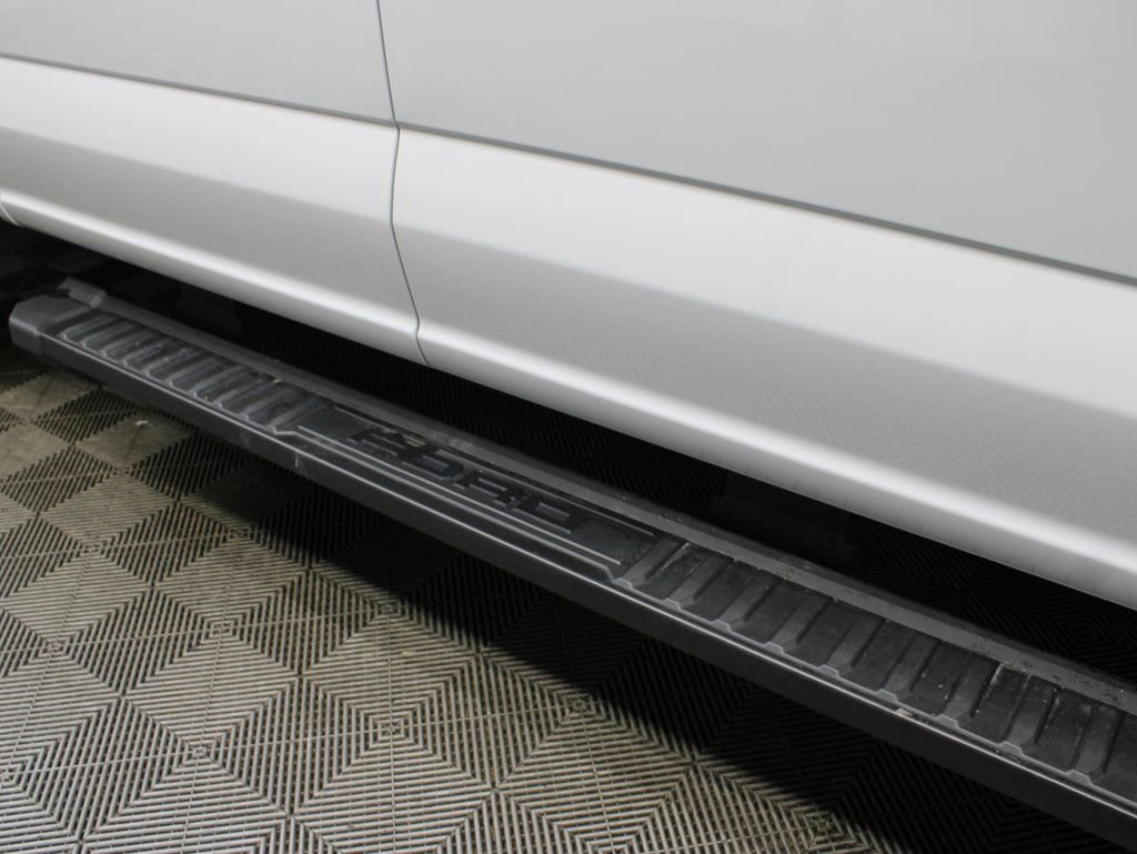 Used 2025 Ford F350 Lariat w/ Black Appearance Package image 58