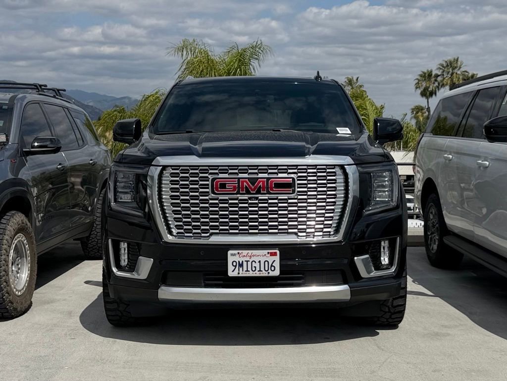 Used 2024 GMC Yukon Denali AWD/4WD image 2