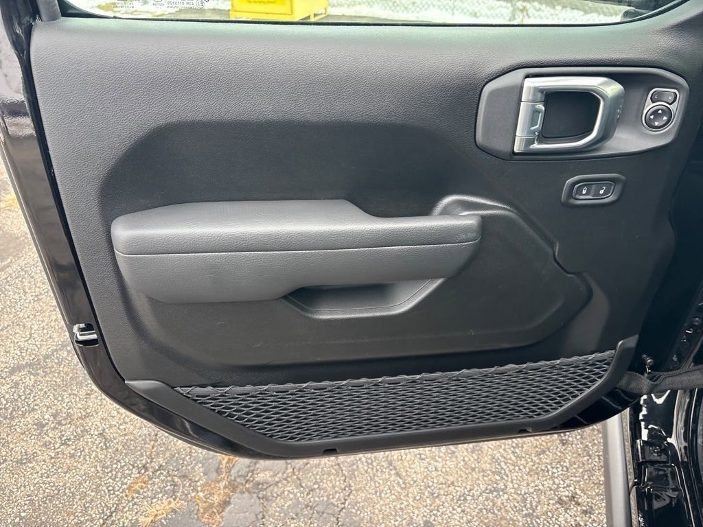 New 2026 Jeep Wrangler Unlimited Rubicon image 10