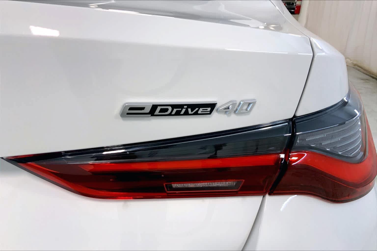 Used 2024 BMW i4 eDrive40 w/ Premium Package RWD image 15
