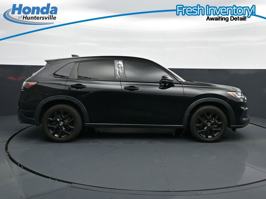 Used 2024 Honda HR-V Sport image 11