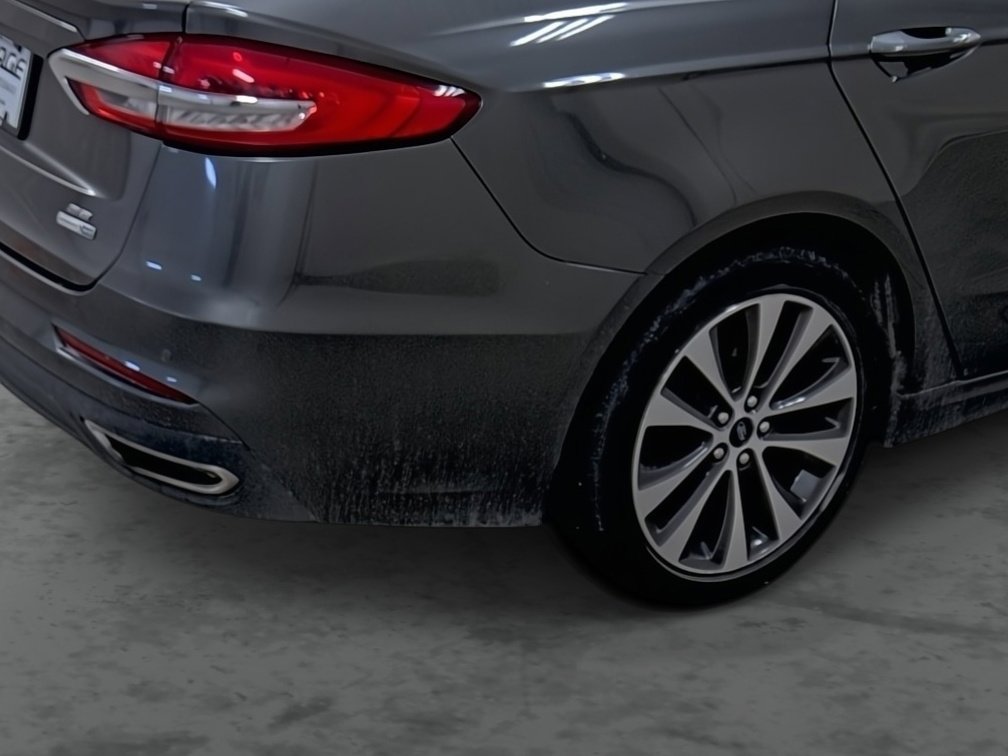 Used 2019 Ford Fusion SE image 12