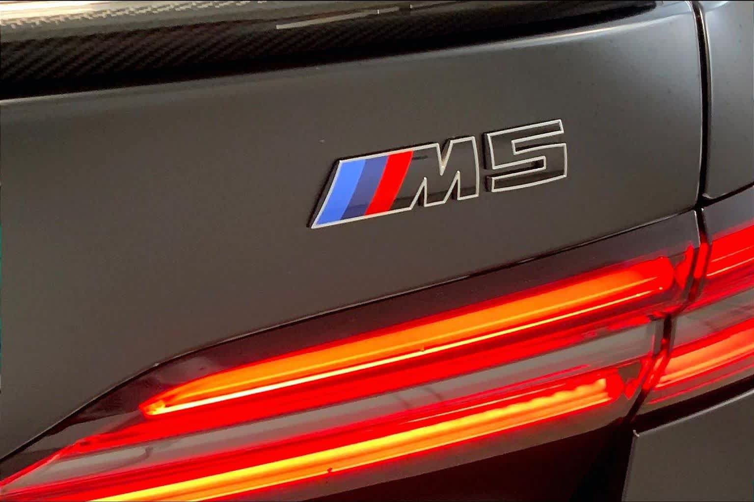 Used 2026 BMW M5 w/ Carbon Package AWD/4WD image 28