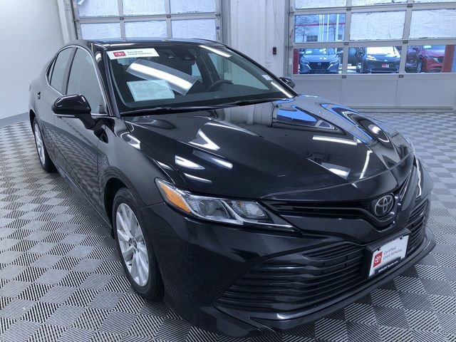 Certified 2020 Toyota Camry LE image 34