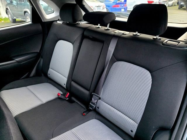 Used 2021 Hyundai Kona SE image 28