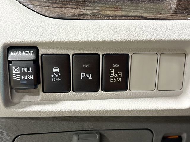 Used 2015 Toyota Sienna XLE Premium image 12