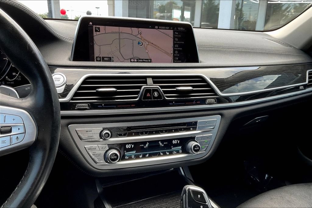 Used 2020 BMW 745e xDrive AWD/4WD image 15