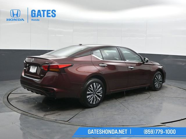 Used 2023 Nissan Altima 2.5 SV image 2