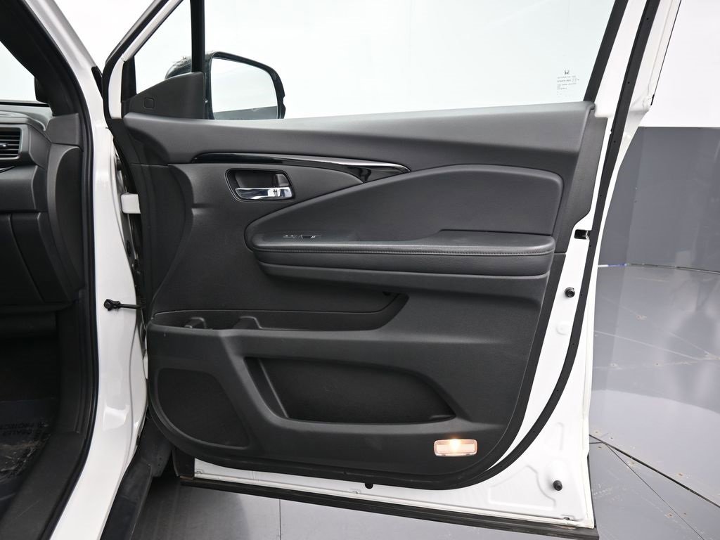 Certified 2021 Honda Passport Elite image 40