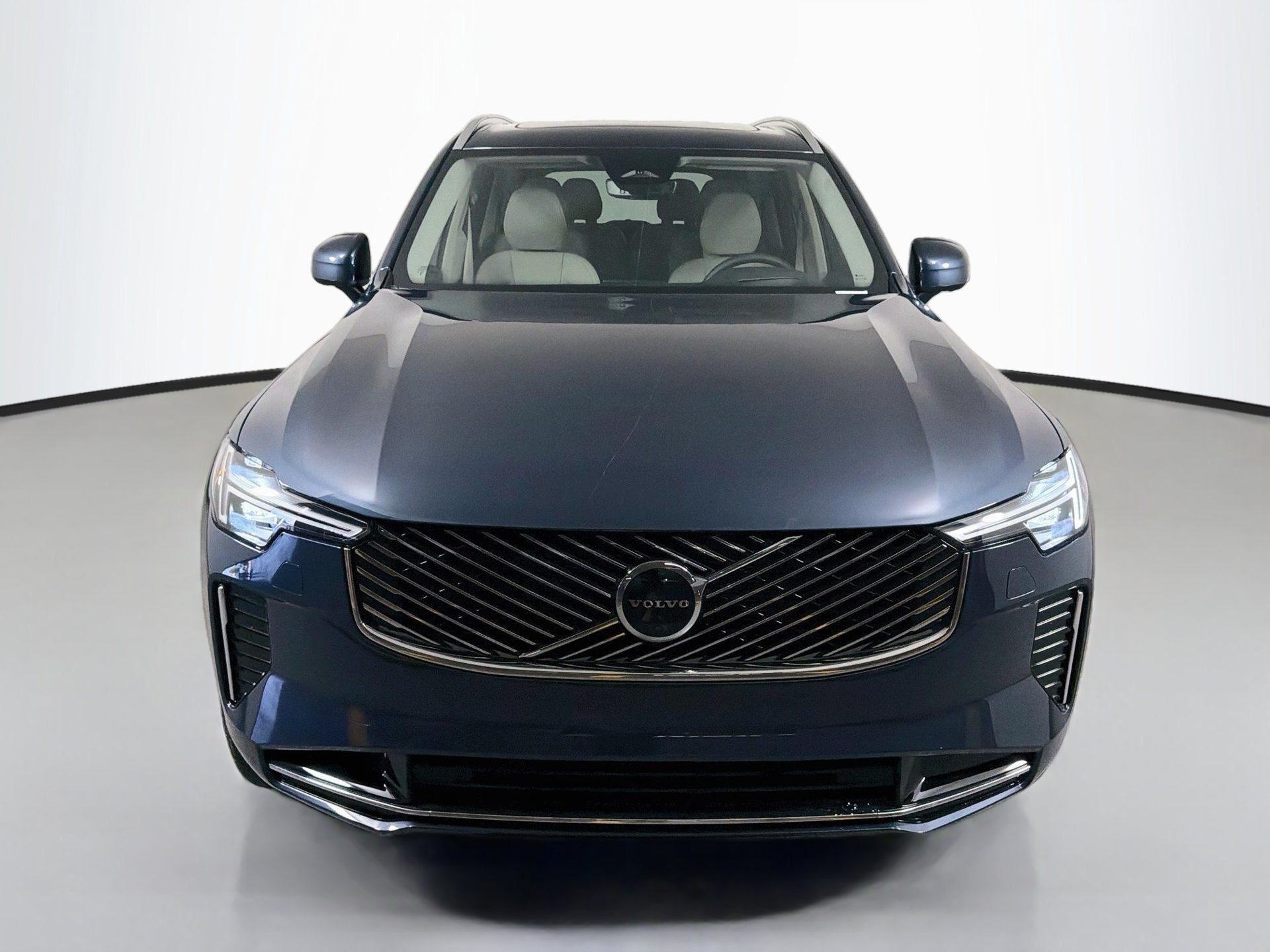 New 2027 Volvo XC90 T8 Ultra AWD/4WD image 2