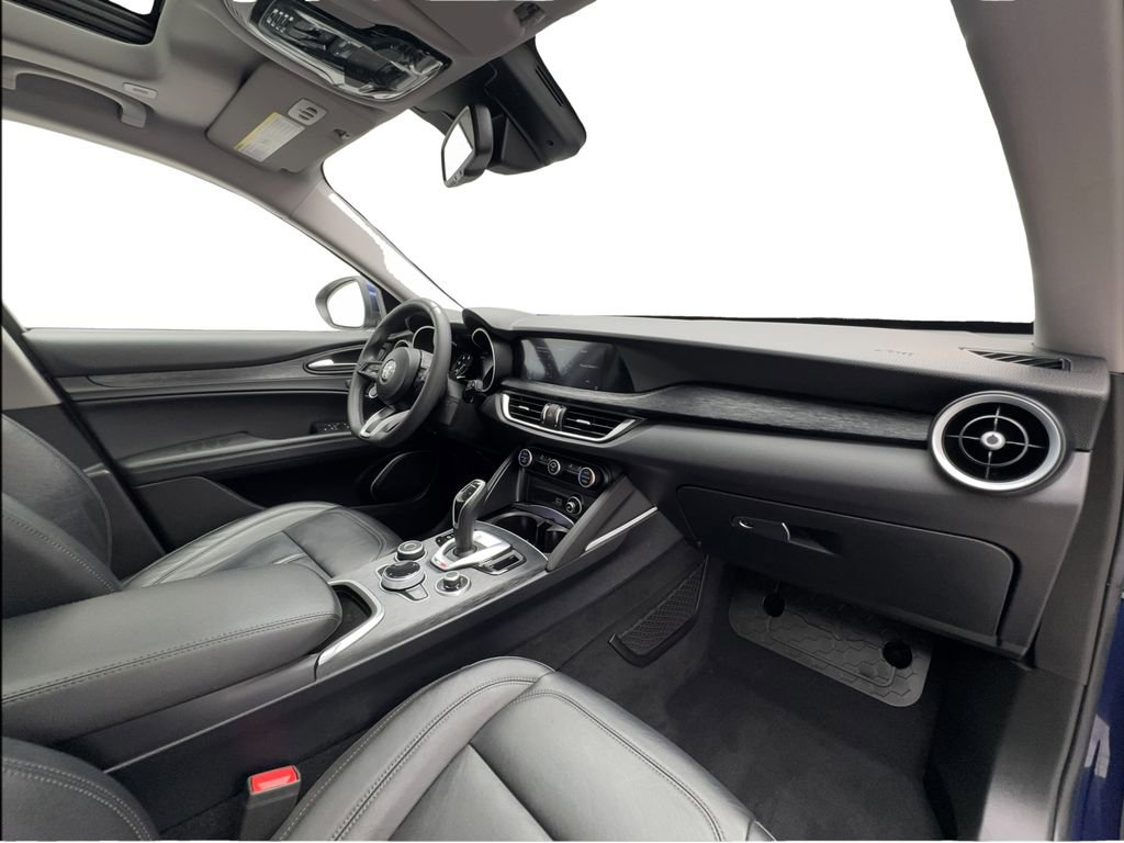 Used 2021 Alfa Romeo Stelvio Sprint w/ Sun & Sound Package image 30