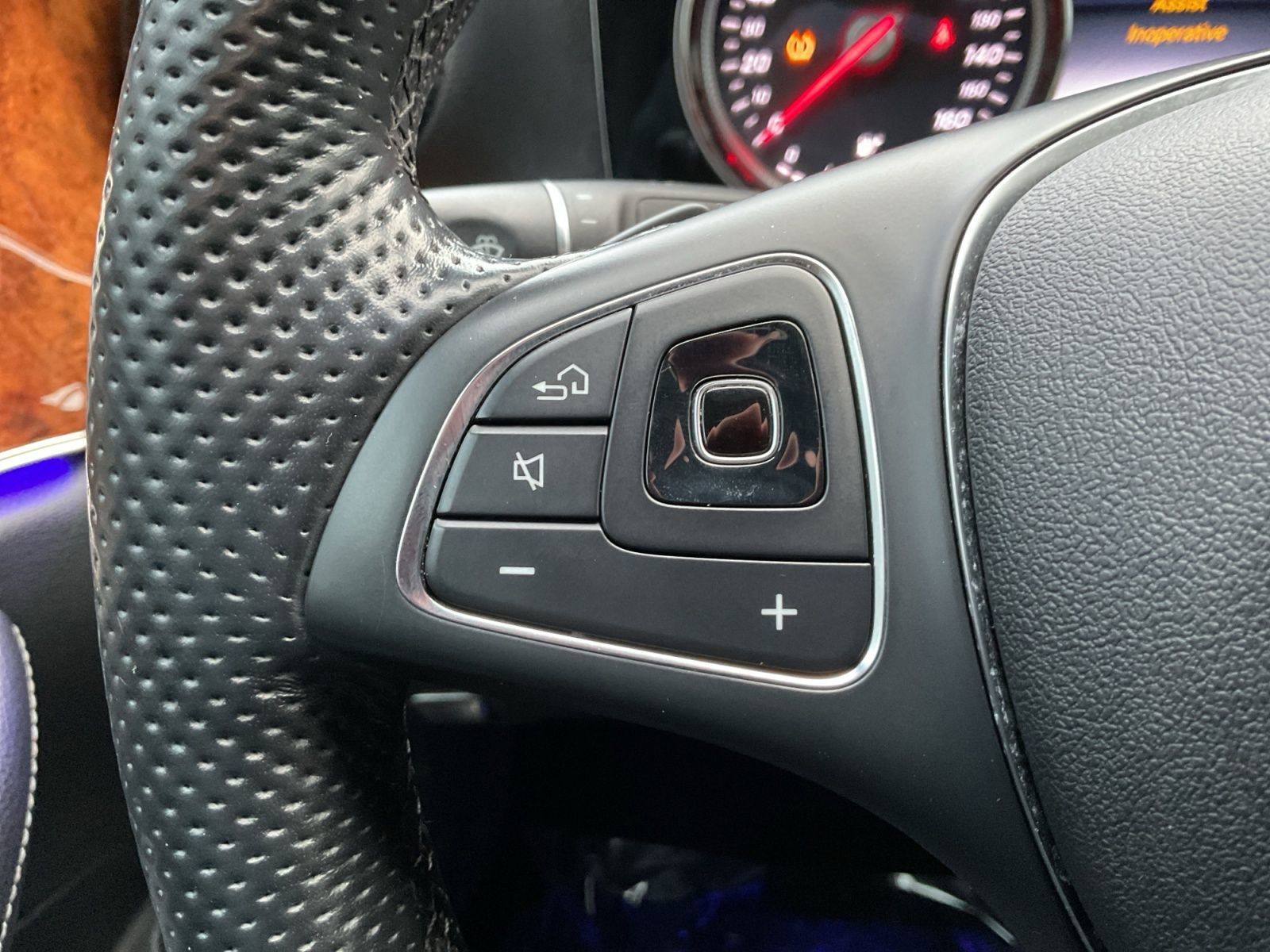 Used 2018 Mercedes-Benz E 300 4MATIC image 19