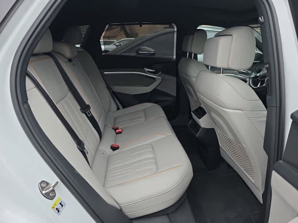 Used 2024 Audi Q8 e-tron Prestige AWD/4WD image 11