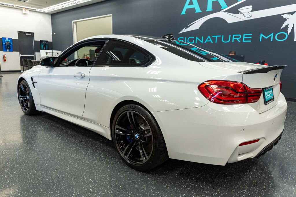 Used 2018 BMW M4 Coupe RWD image 9