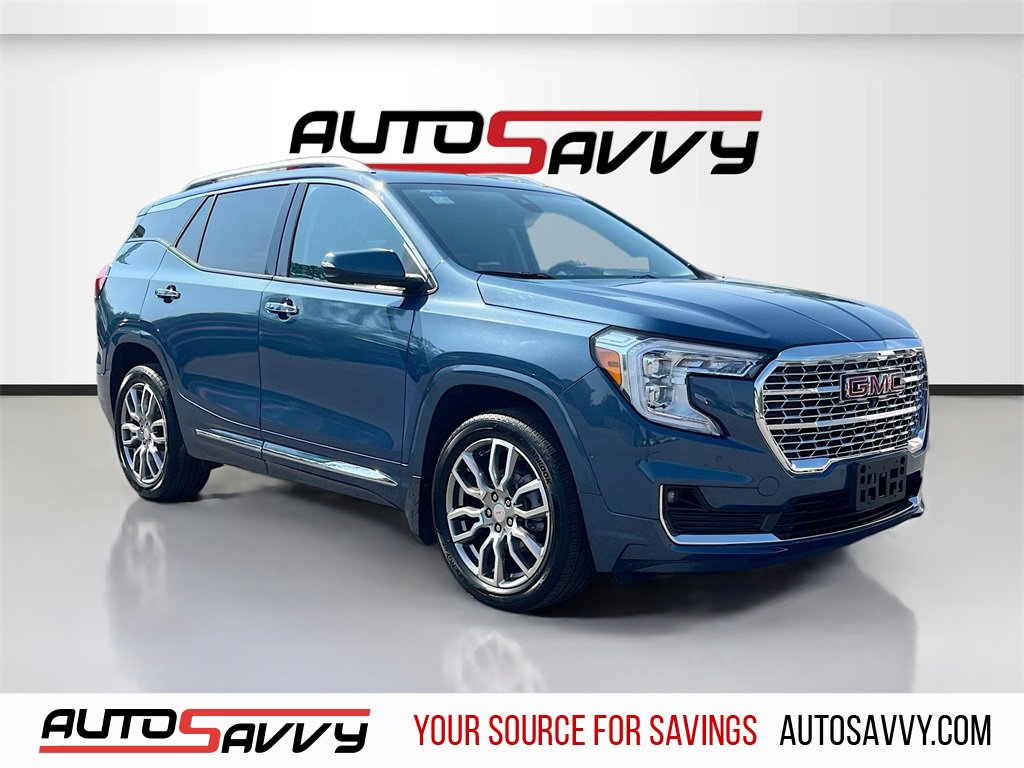 Used 2024 GMC Terrain Denali w/ Denali Premium Package image 1