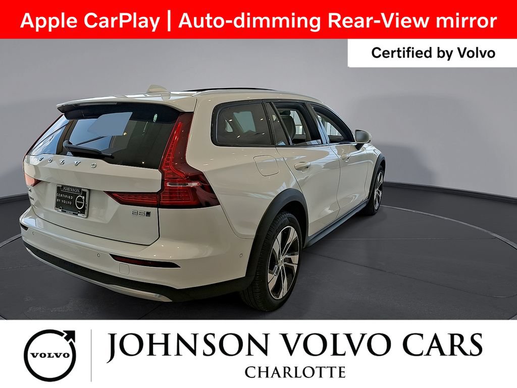 Certified 2025 Volvo V60 B5 Cross Country Plus AWD/4WD image 7
