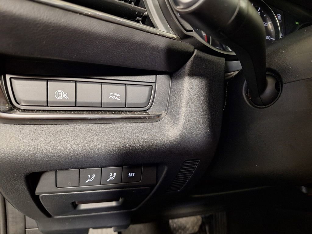 Used 2025 MAZDA CX-30 AWD 2.5 S w/ Preferred Package image 21