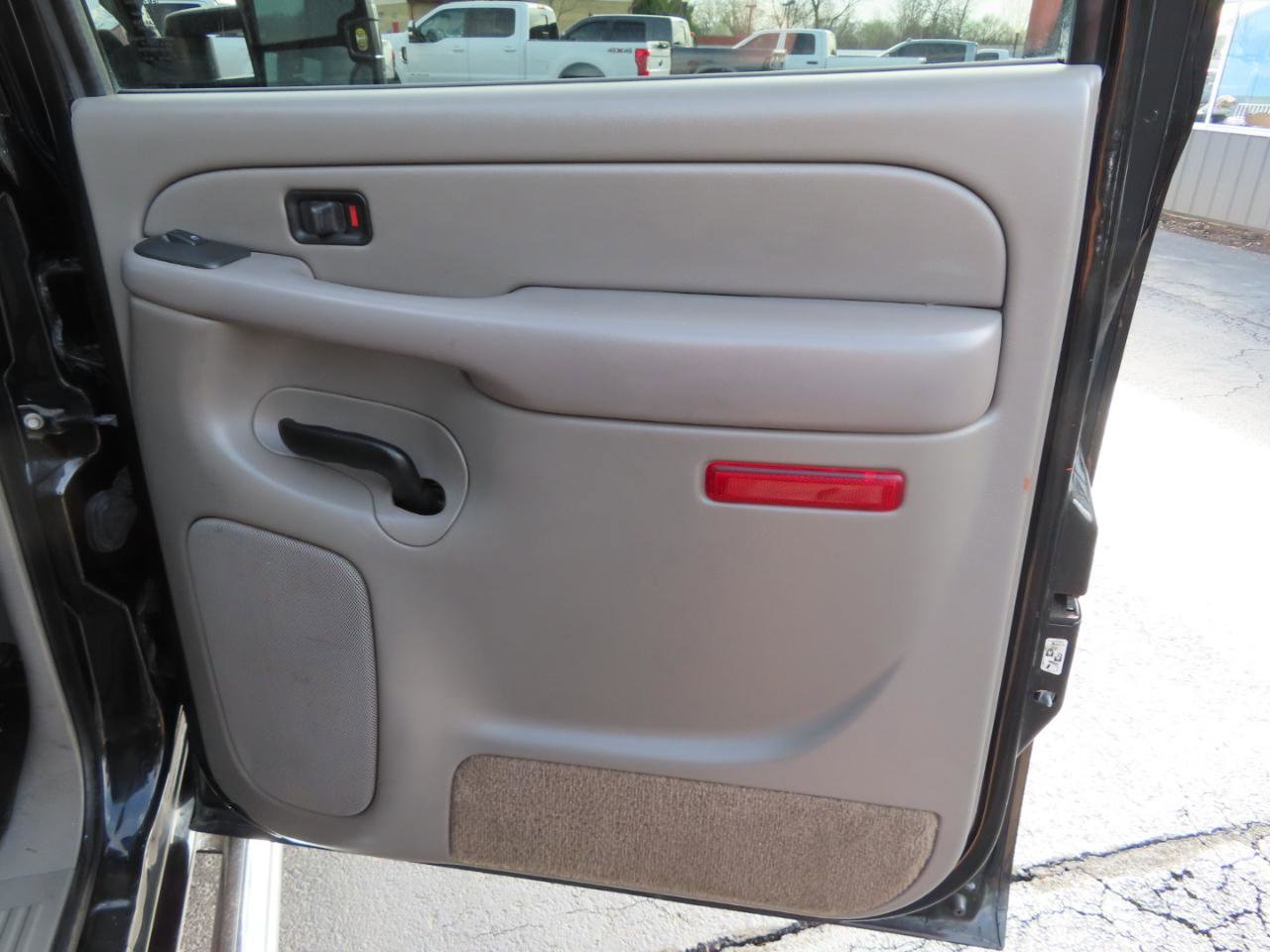 Used 2005 Chevrolet Silverado 2500 LT w/ Heavy-Duty Power Package image 43