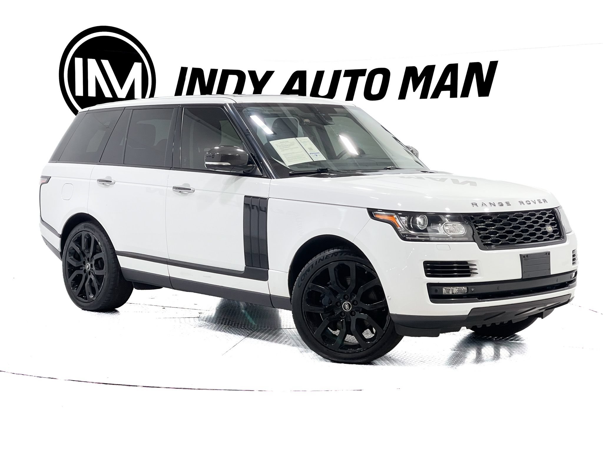 Used 2015 Land Rover Range Rover Supercharged AWD/4WD image 2
