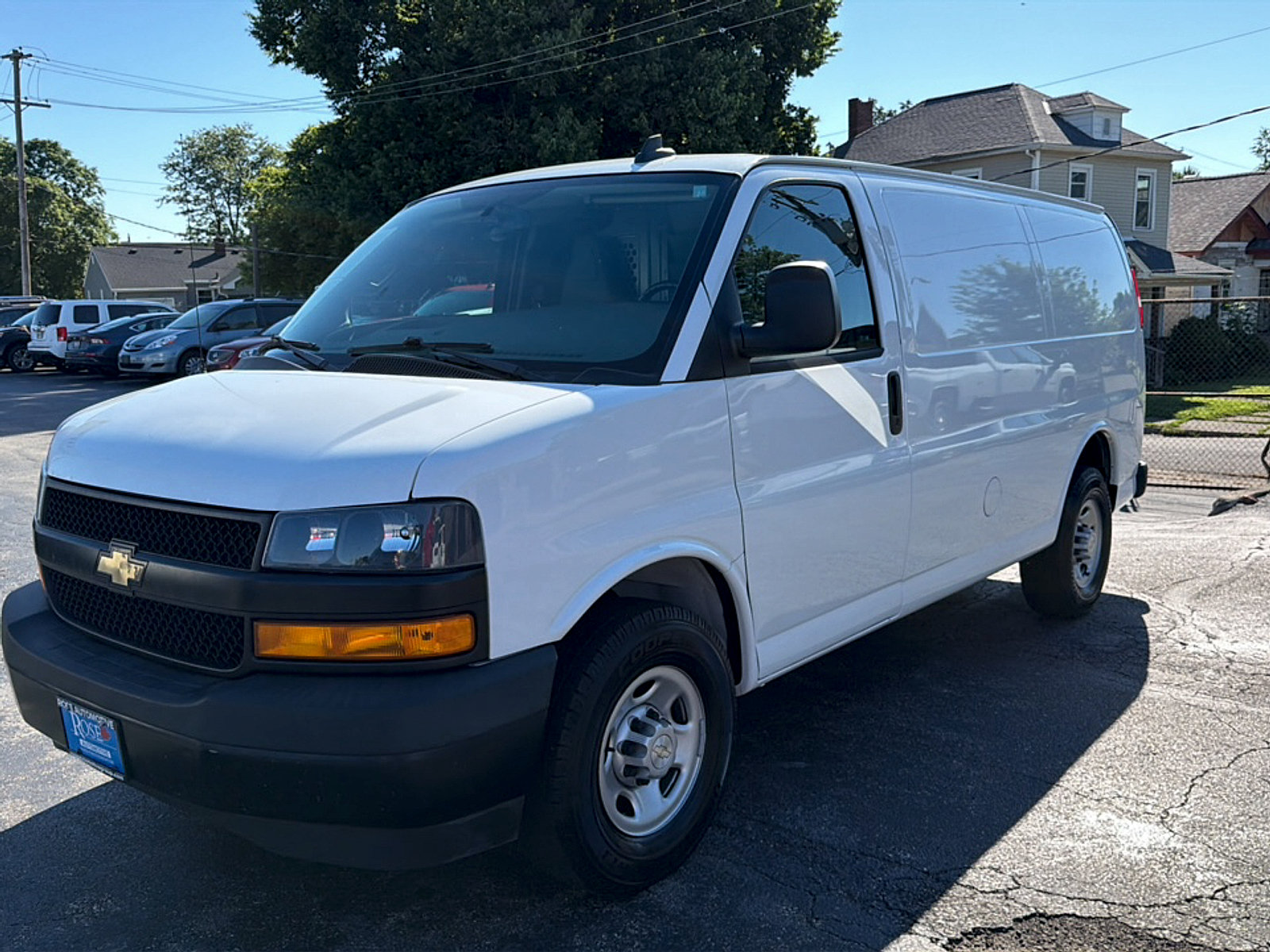 Used 2020 Chevrolet Express 3500 w/ Driver Convenience Package RWD image 3