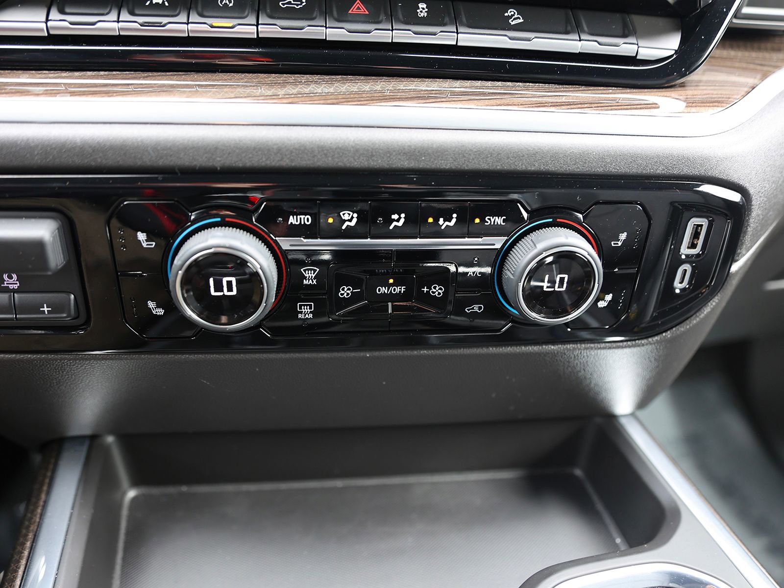 Used 2025 Chevrolet Silverado 1500 LT Trail Boss w/ Convenience Package II image 33