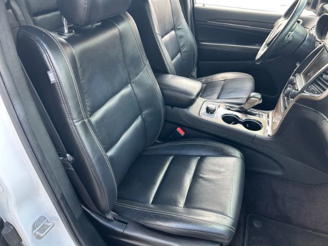 Used 2017 Jeep Grand Cherokee Limited image 23