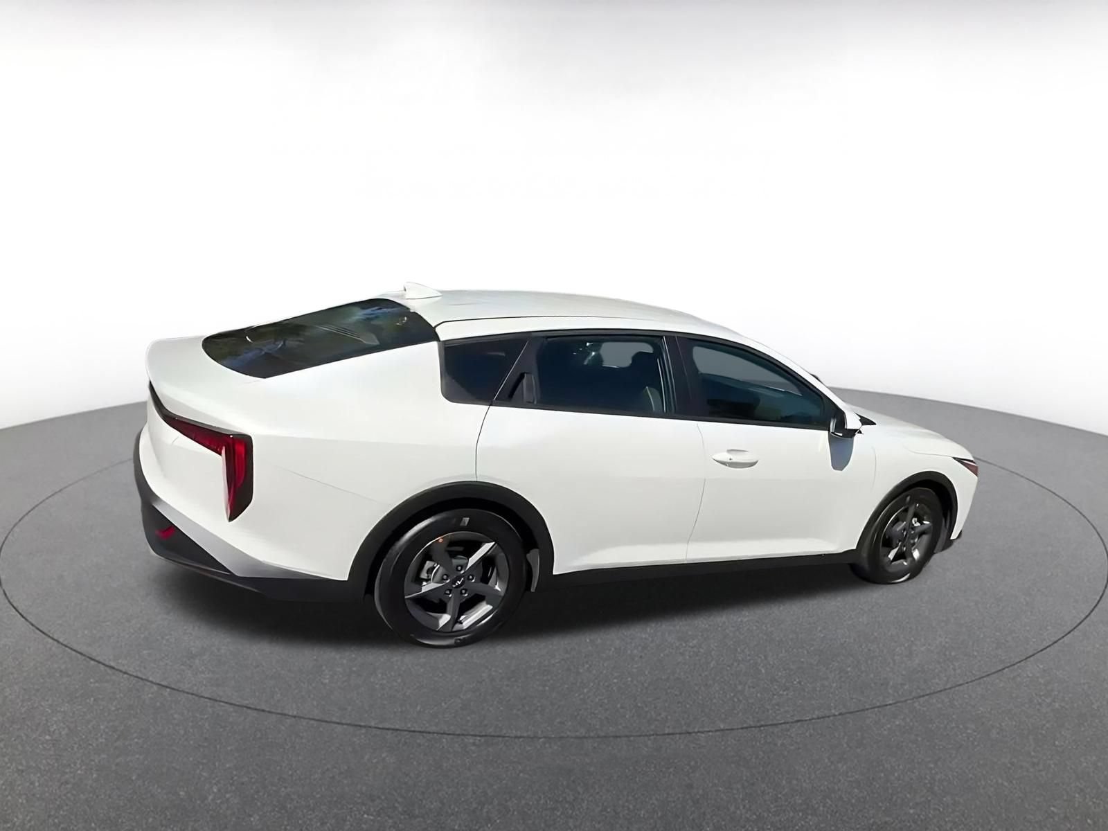 Used 2026 Kia K4 FWD image 14