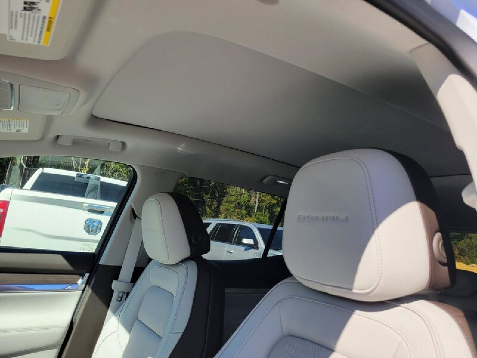 New 2026 GMC Terrain Denali w/ LPO, Floor Liner Package image 23