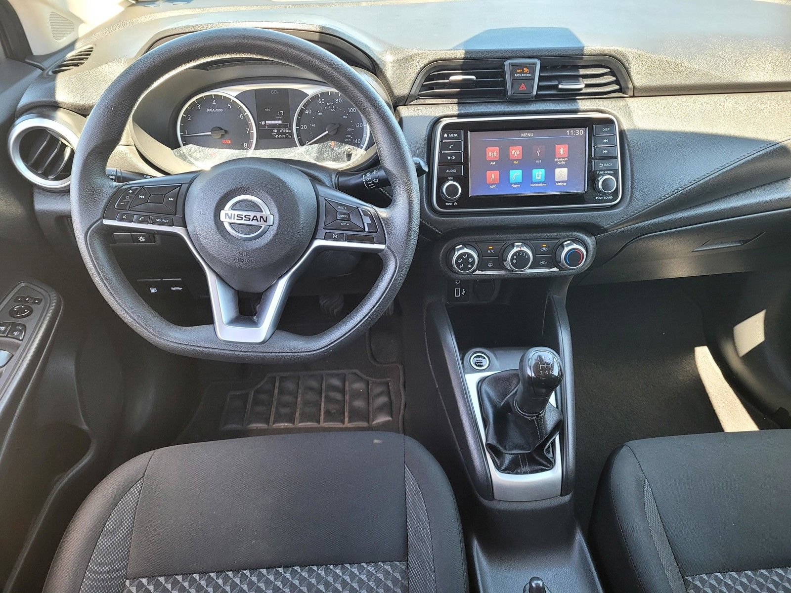 Used 2020 Nissan Versa S FWD image 17