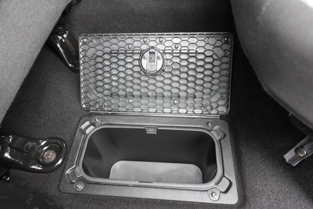 Used 2023 RAM 1500 Classic SLT w/ Electronics Convenience Group AWD/4WD image 25