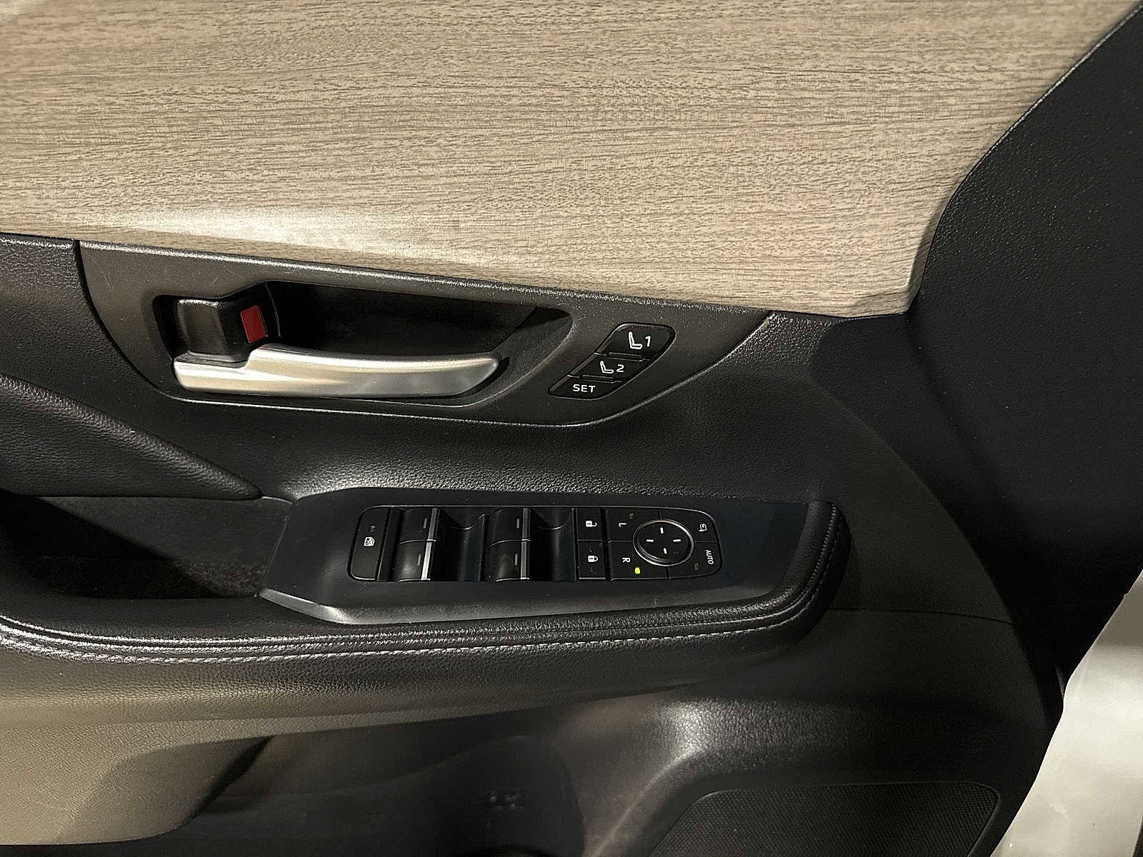 Certified 2024 Toyota Grand Highlander Limited image 23