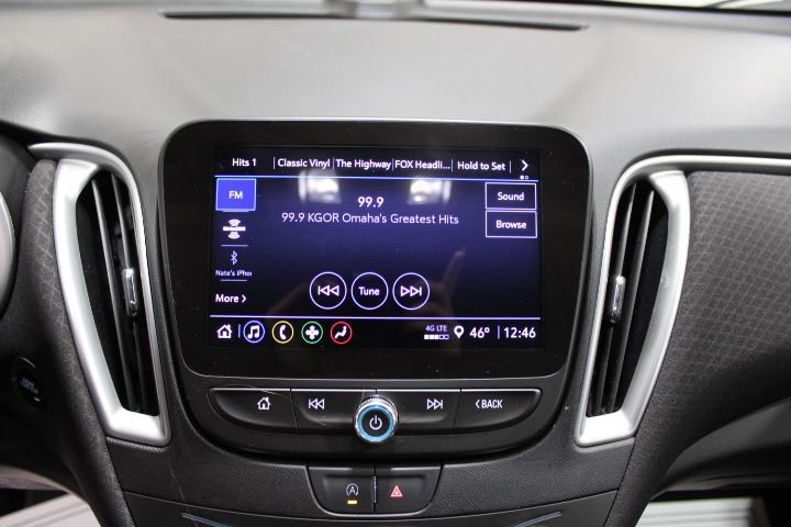 Used 2022 Chevrolet Malibu LT image 3