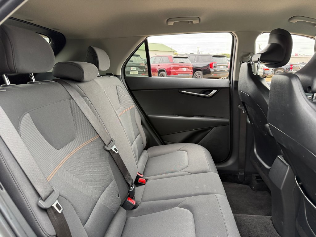 Used 2025 Kia Niro LX FWD image 36