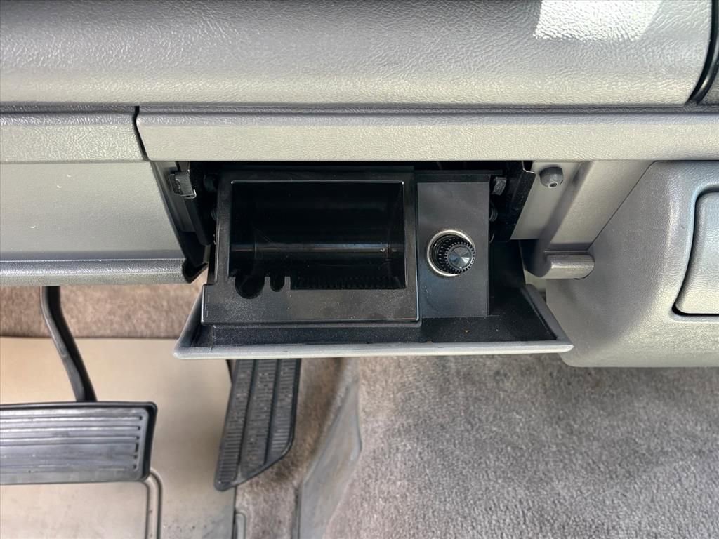 Used 1993 Chevrolet Silverado 1500 2WD Regular Cab image 18