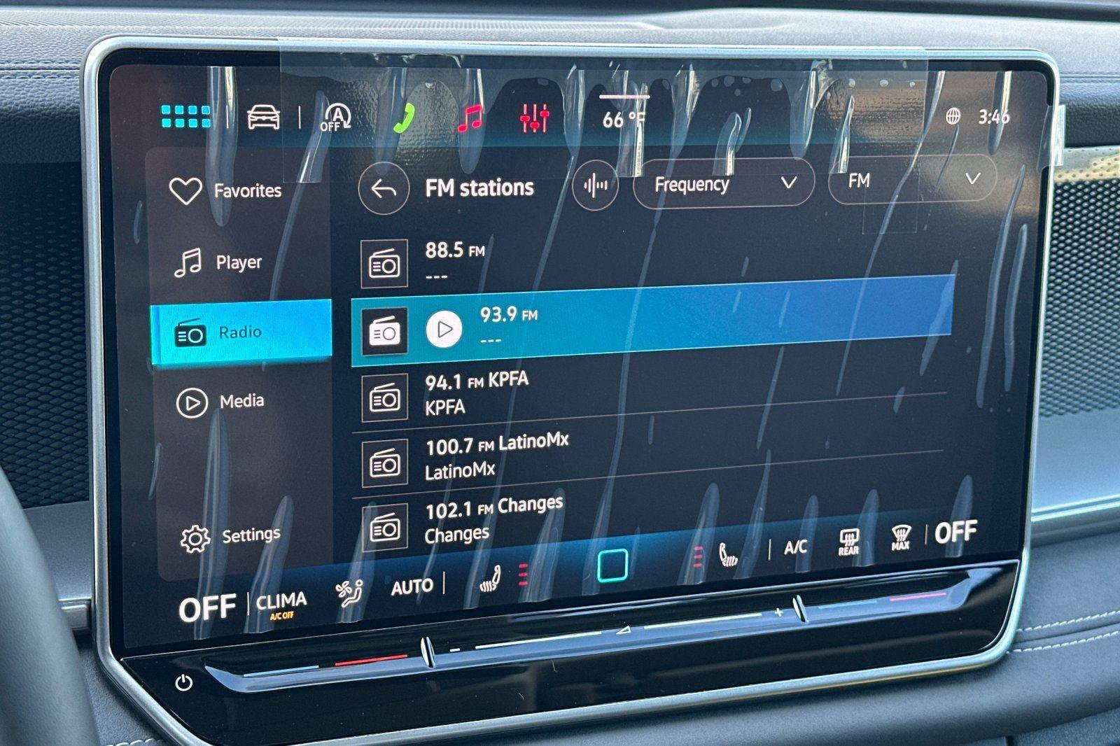 New 2026 Volkswagen Tiguan SE image 17