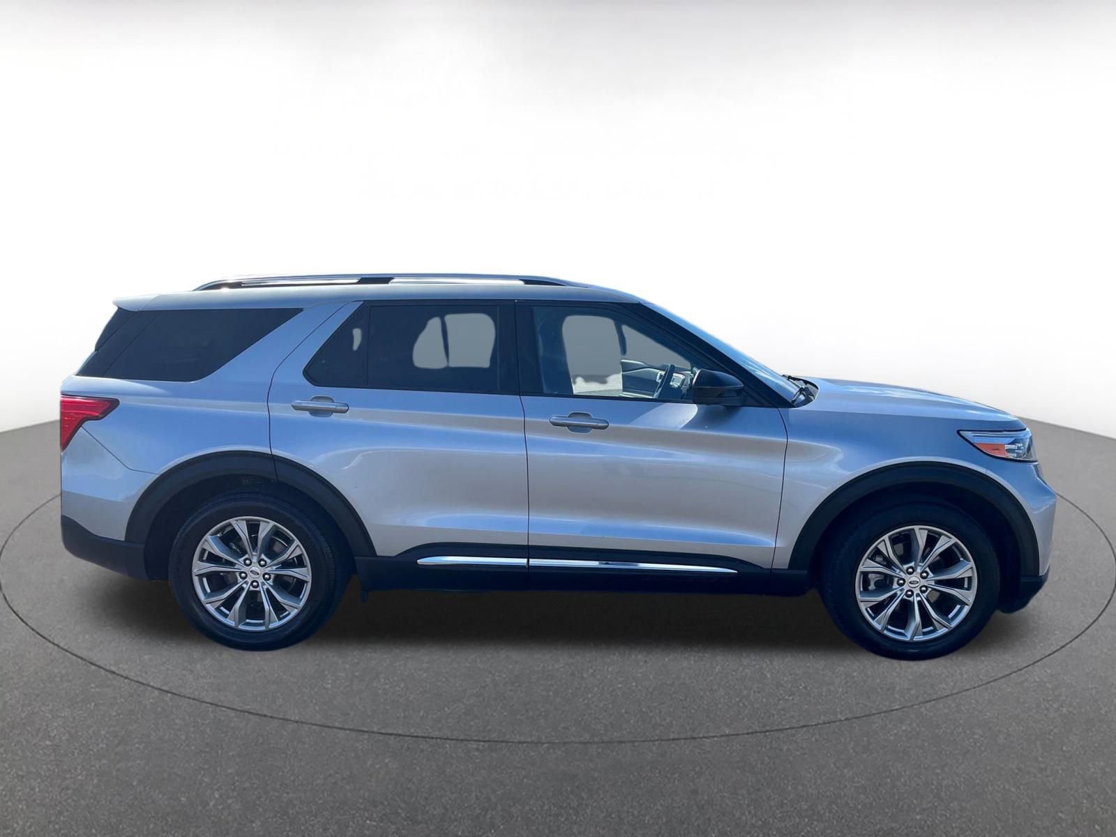 Used 2023 Ford Explorer Limited image 15
