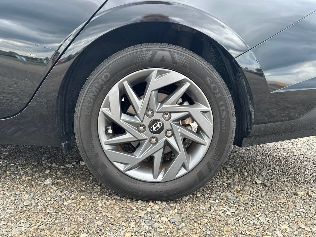 Used 2024 Hyundai Elantra SEL FWD image 4
