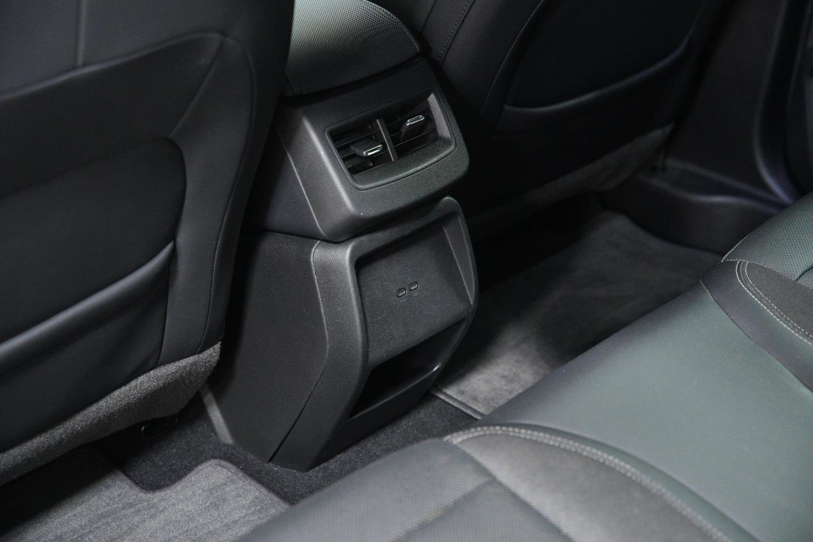 Used 2024 Chevrolet Equinox EV LT image 22