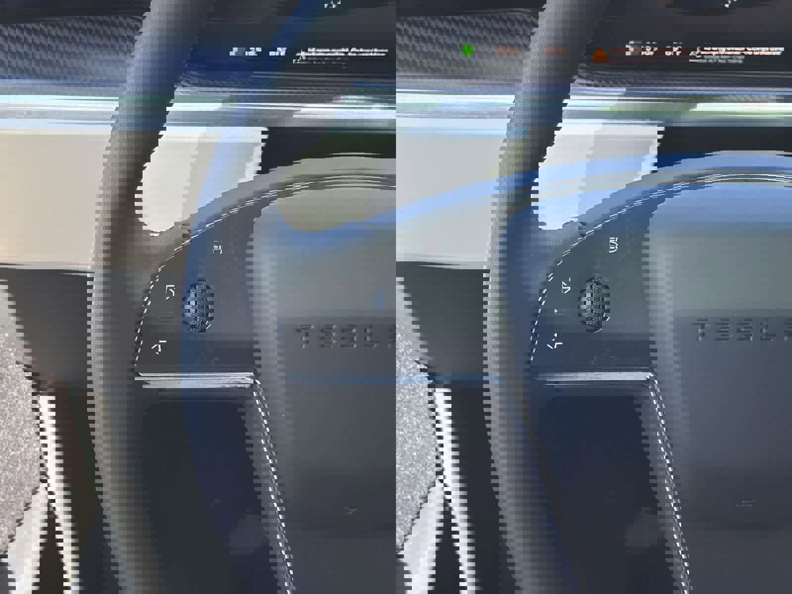 Used 2022 Tesla Model X Plaid image 14