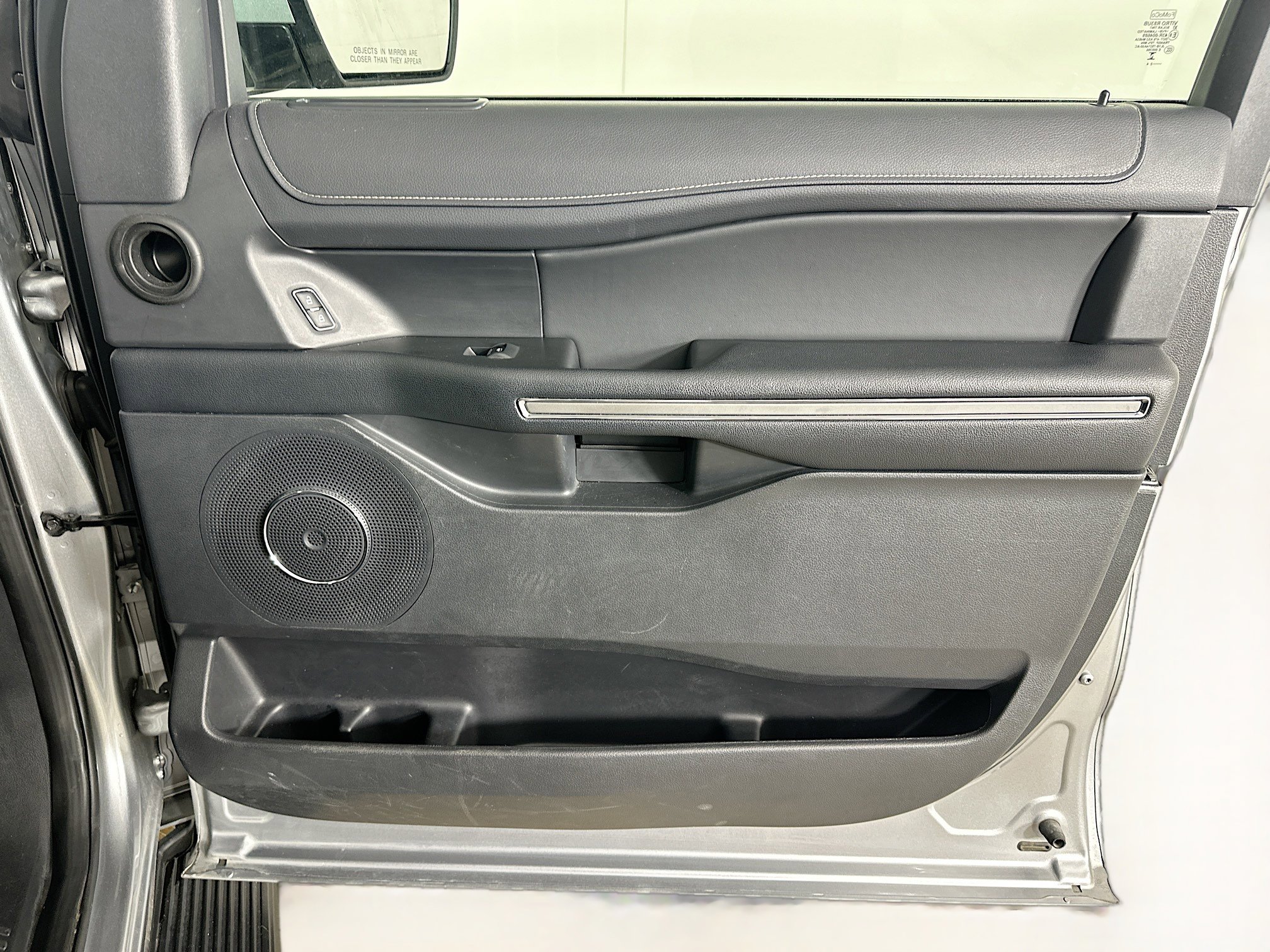 Used 2024 Ford Expedition XLT image 34