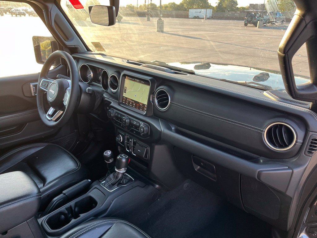 Used 2023 Jeep Wrangler Unlimited Sahara w/ Cold Weather Group AWD/4WD image 14