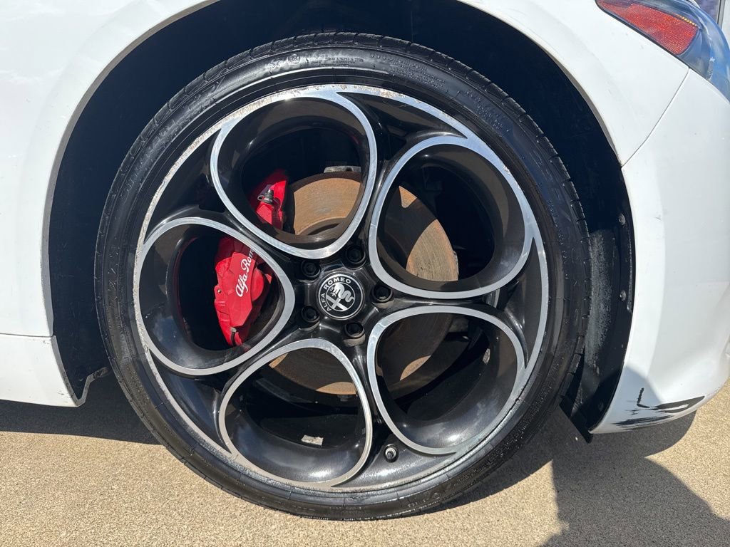 Used 2023 Alfa Romeo Giulia Veloce image 18