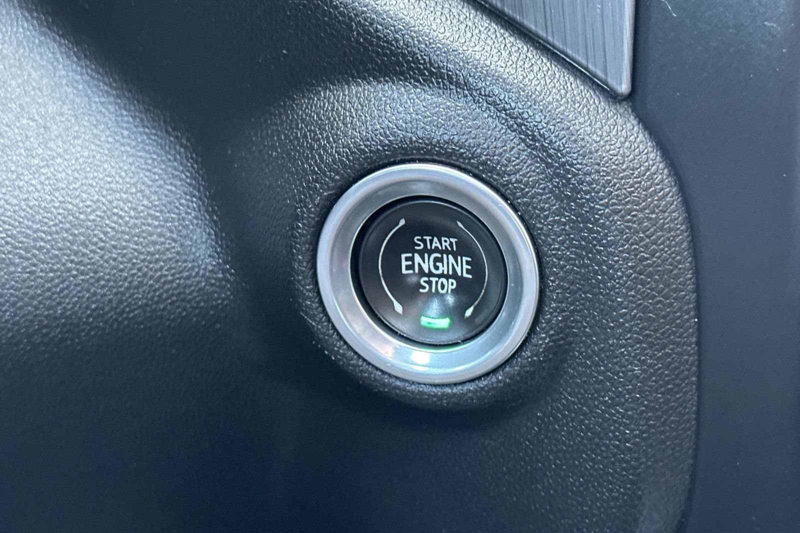 Certified 2021 GMC Sierra 2500 Denali w/ Denali Black Diamond Edition AWD/4WD image 29